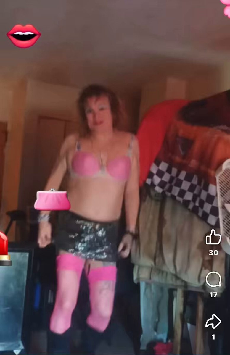 Buffalo Bill vs Kylie; Lights, Camera, Action! This Red Blooded Womxn will have you Spinning Around &amp; make your heart go Padam Padam! Wow Wow Wow Wow! 💋