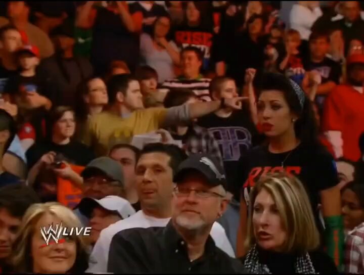 The crowd went crazy when Chris Jericho returned to RAW in 2012 😭