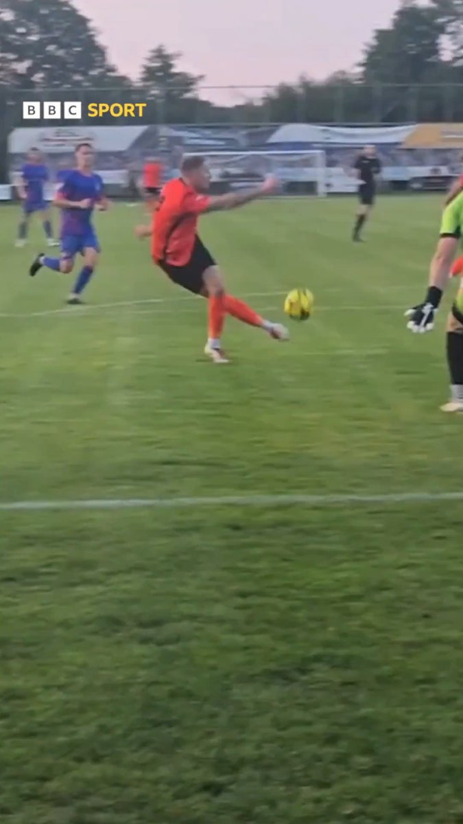 Wort a finish! 👏 Lee Wort with this cheeky strike to help AFC Portchester to an FA Cup Extra Preliminary Round replay win over Melksham Town!
