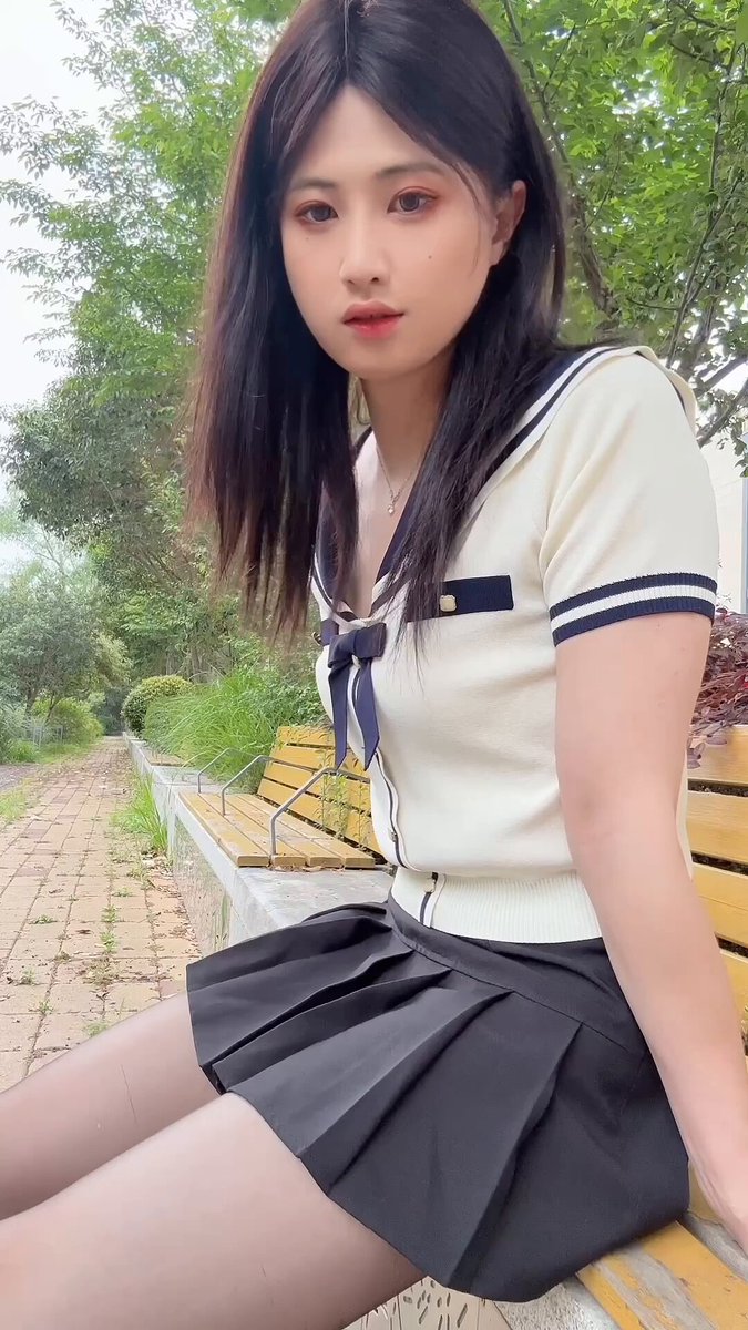 Transgirl untucked outdoors. #trans #ladyboy #tgirl #transgirl #女装露出