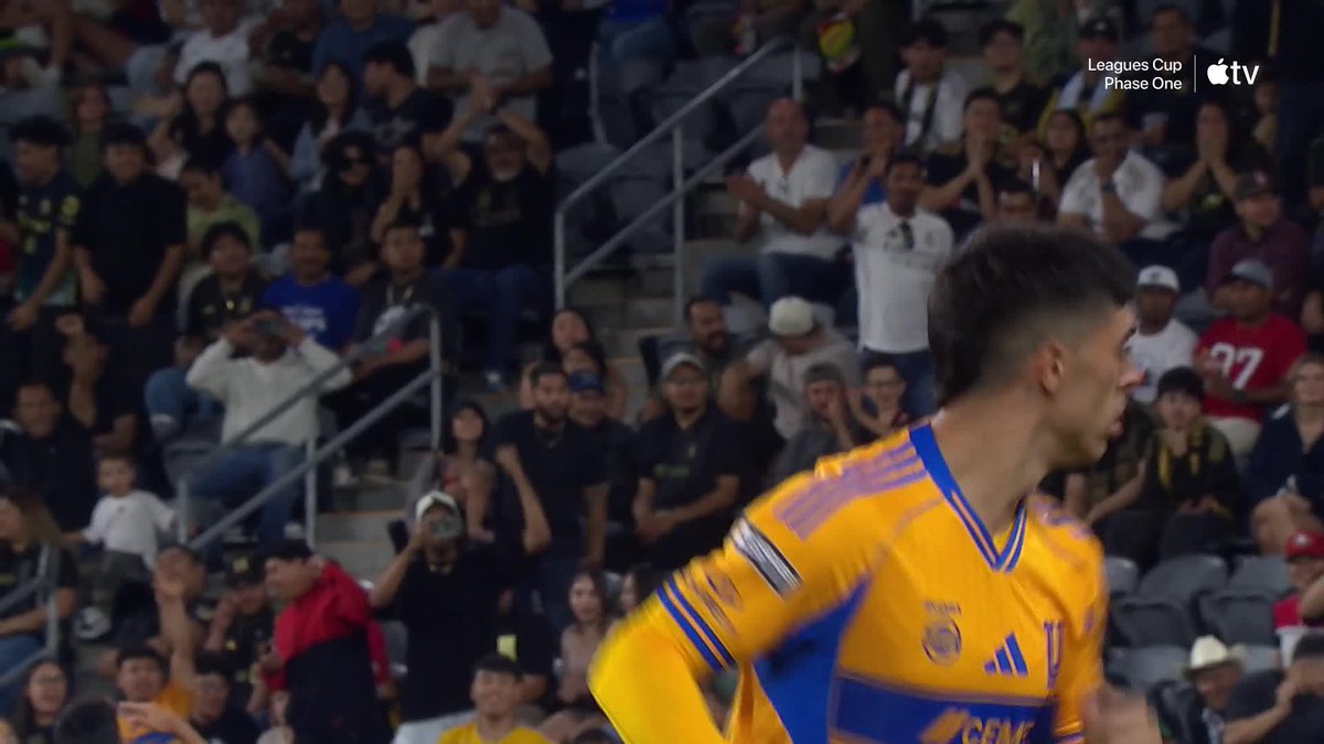 ¡El 'Gacelo' lo empató! 🔥👏 Club Tigres 🐯 iguala y quiere la clasificación. 🔥🐯 Sigue las acciones de este partido en Apple TV 🔗 #LaPasiónSeHereda | #PorLaLeaguesCup
