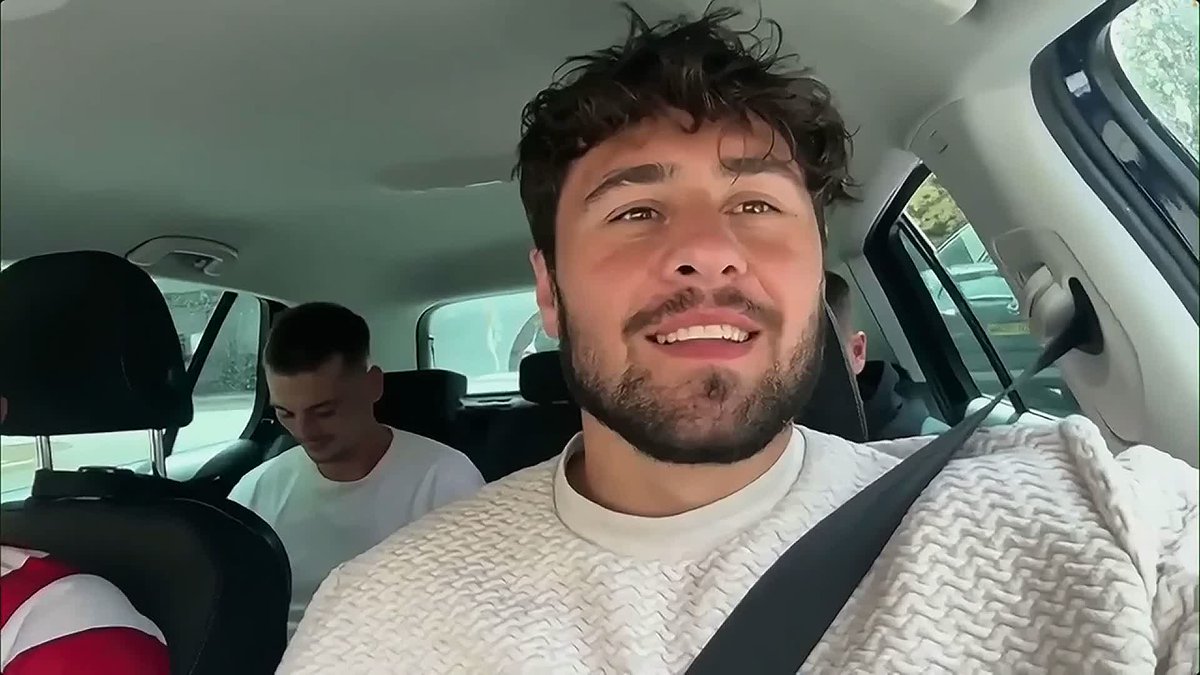 "The motivation is I want to be really rich if I beat him" 😅 Dave Allen, never change 🤣
