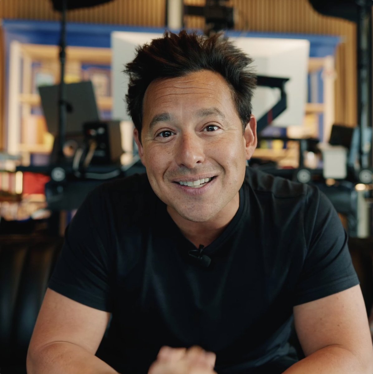 Just wrapped our Q2 earnings call and we delivered once again. GMV up 31% to $87.8B. Revenue up 31% to $2.7B. Free cash flow margin was 16%. But as you know, my favourite part of these calls is talking about how the biggest brands continue to come to Shopify! A big welcome to Canada Goose, Starbucks and Burton Snowboards. Consistency, follow through, durable growth. That’s Shopify’s MO. And now back to building.