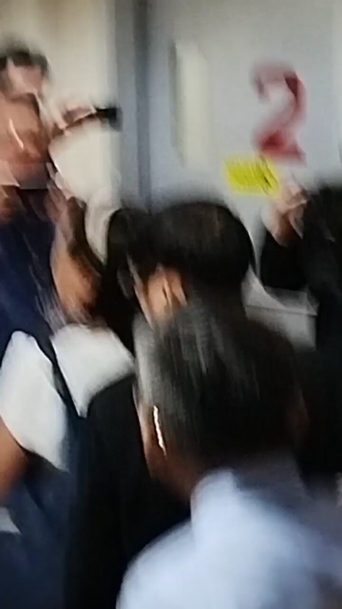 SILENT PROTEST Pinalabas sa Senado ang ilang nagsagawa ng silent protest sa gitna ng explanation vote ni Sen. Imee Marcos sa pag-archive sa impeachment complaint laban kay Vice Pres. Sara Duterte. 🎥: Jeff Gonzales, News5 crew