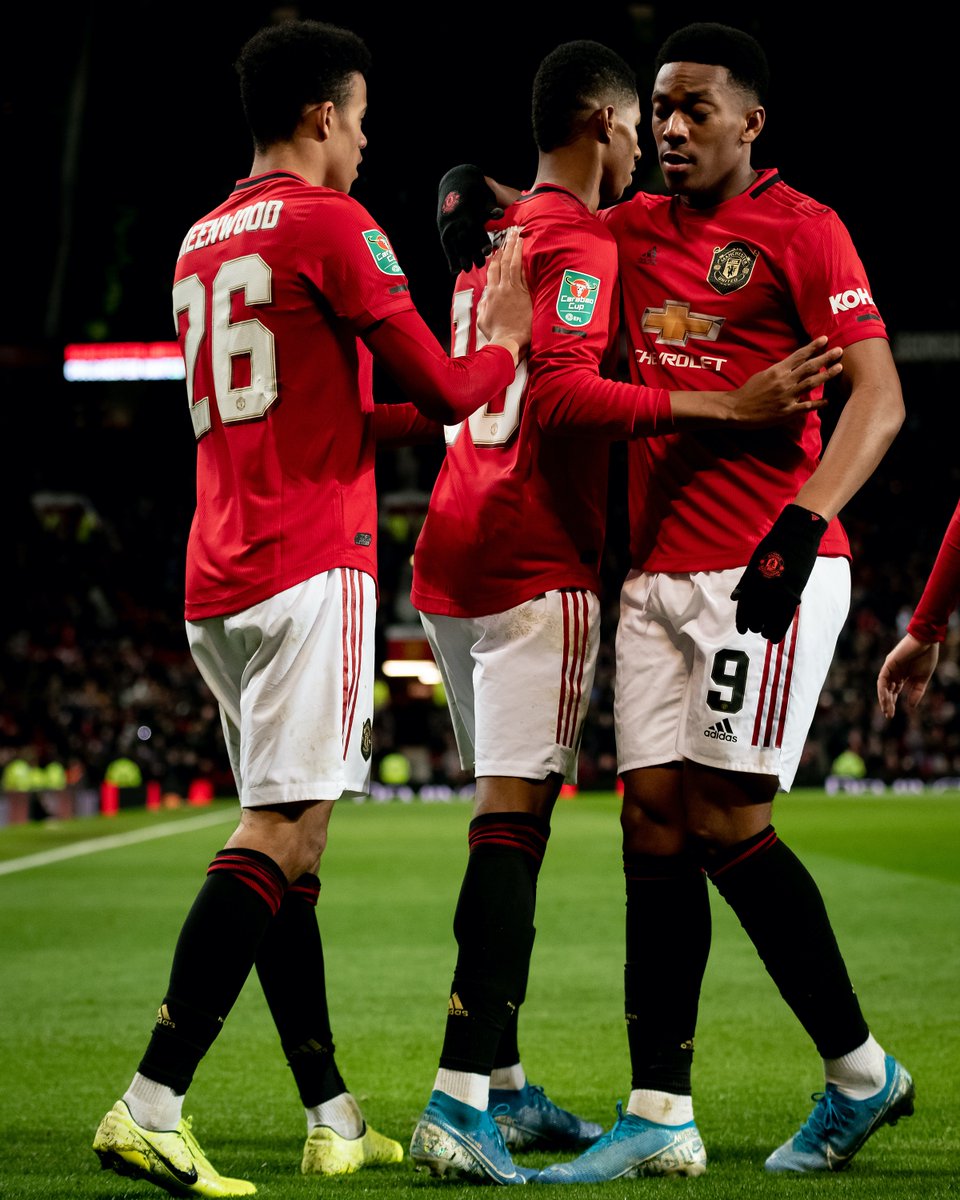 🚨 Gary Neville: "Say what you want about INEOS but they’ve brought back the dreams Ole's United sold us. Cunha causing trouble on the left, Sesko firing at any given space like RVP and Mbeumo lurking like a viper. United might actually be back... again"