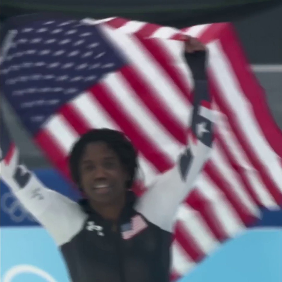 Throwback to Erin Jackson becoming the first black woman to win an individual Olympic gold at the 2022 Beijing Winter Olympics. 👏🥇