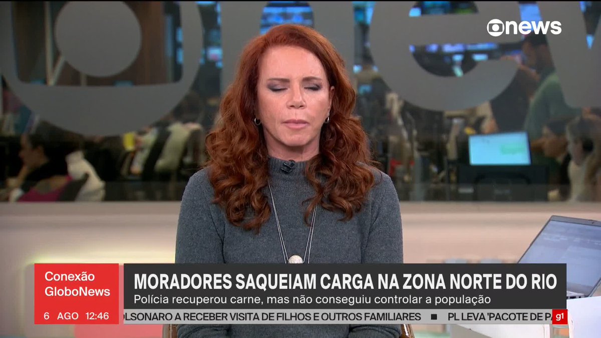 Não, amigo… não é uma guerra civil em algum país pobre da África, é apenas a população do Complexo da Pedreira enfrentando a polícia pra poder saquear carne Esse é o Brasil que saiu do Mapa da Fome