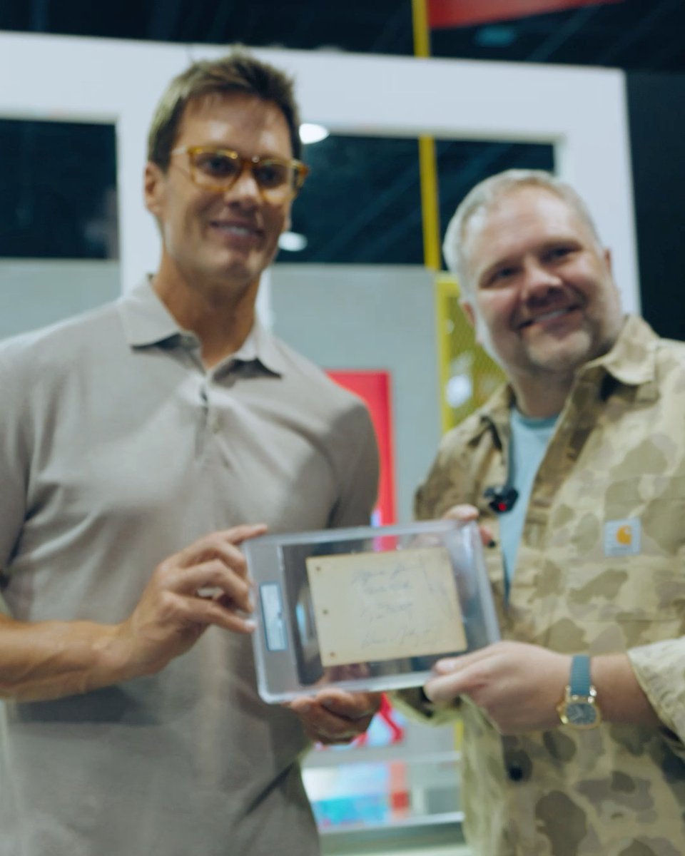 Patrick Ryan (@thepryancollection) unveils his completed Team Sports GOATs autograph collection to @tombrady