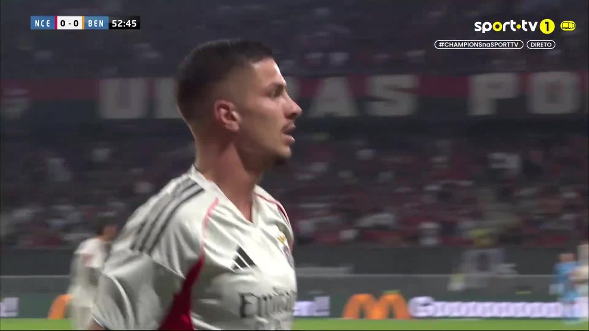 Ivanović marca na estreia pelo Benfica!