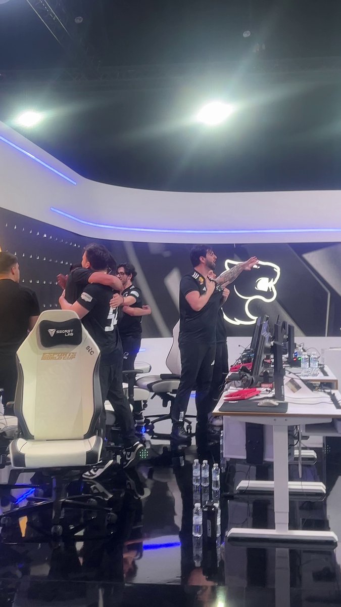 TEM QUE RESPEITAR YOU GOTTA RESPECT IT HAY QUE RESPETAR FAUT RESPECTER НУЖНО УВАЖАТЬ ISTO É #FURIAR6 #EsportsWorldCup