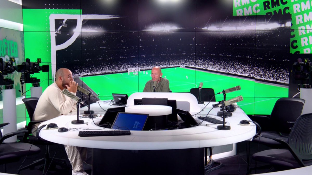 🗣️ 𝚆𝚊𝚕𝚒𝚍 𝙰𝚌𝚑𝚎𝚛𝚌𝚑𝚘𝚞𝚛 sur Bradley Barcola : "En termes de profil, ce n'est pas le joueur qui me fait frissonner. Mais il est essentiel au PSG car c'est le seul joueur à demander le ballon dans la profondeur. Il a un profil rare."