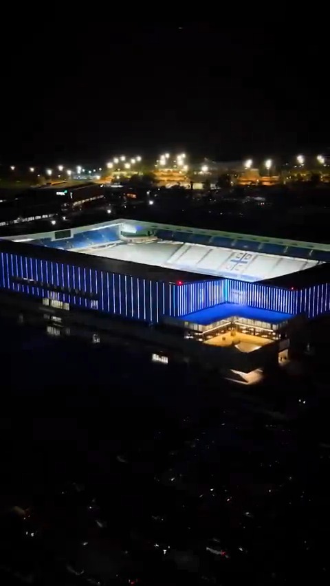 ¡Espectacular! 🤯 Seguimos realizando ajustes en las pruebas de luces y animación de la fachada de nuestro Claro Arena 🏟✨️