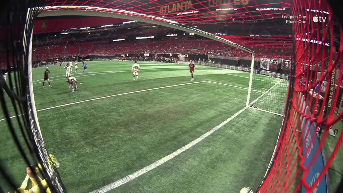 Cayman Togashi with the header! That's 4-0 for Atlanta United FC! #LeaguesCup2025