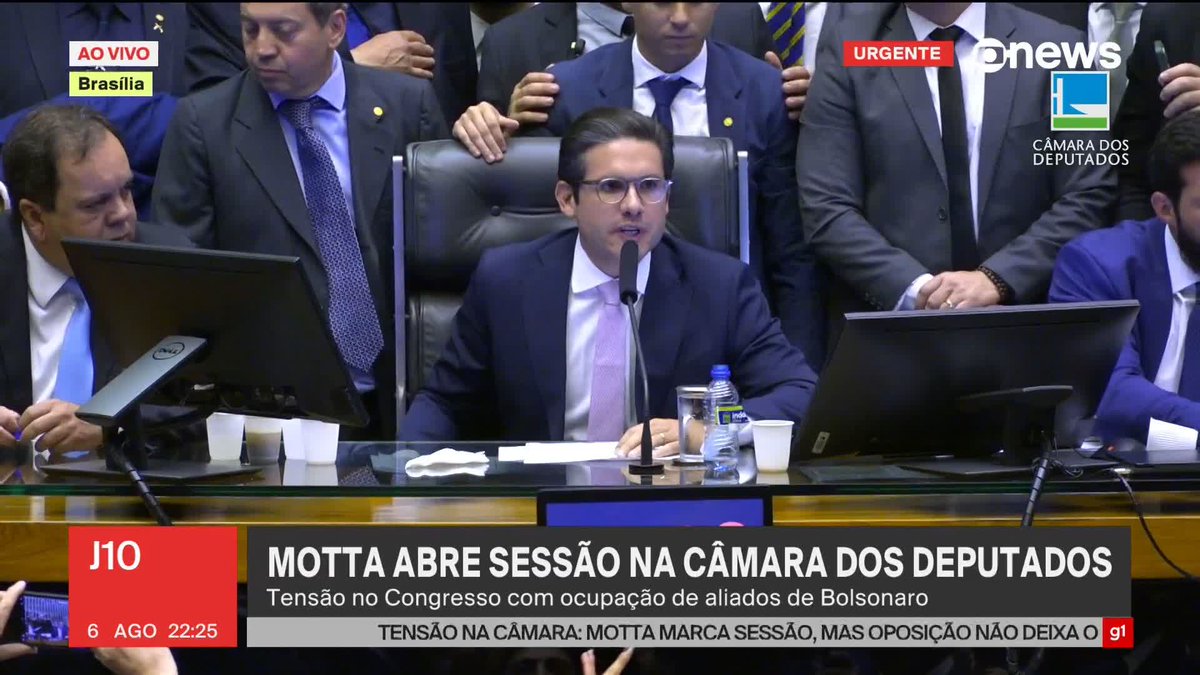 URGENTE: os bolsonaristas FORAM EXPULSOS e o Hugo Motta conseguiu retomar a cadeira. Cadê os valentões que disseram que só sairiam com o impeachment do Alexandre de Moraes?