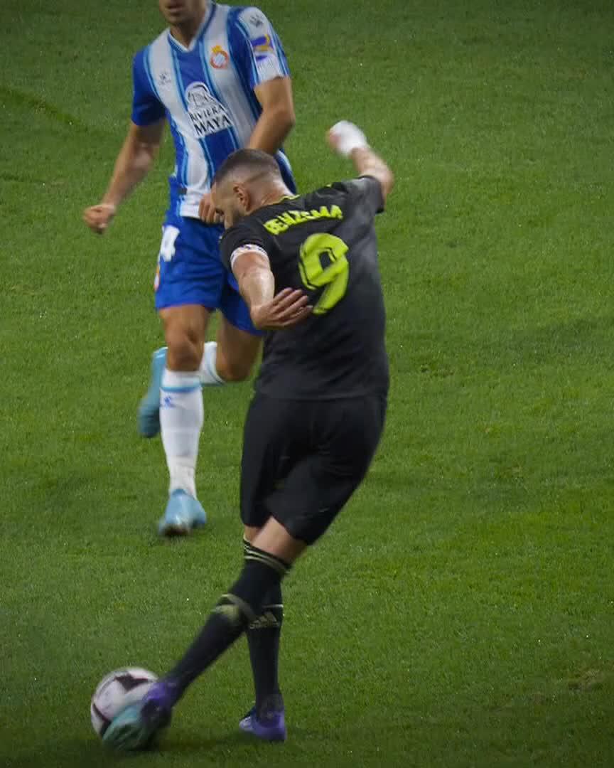 ⚽ Cuando el fútbol se convierte en arte. 🌟 Karim Benzema #LALIGAHistory | #LALIGAEASPORTS