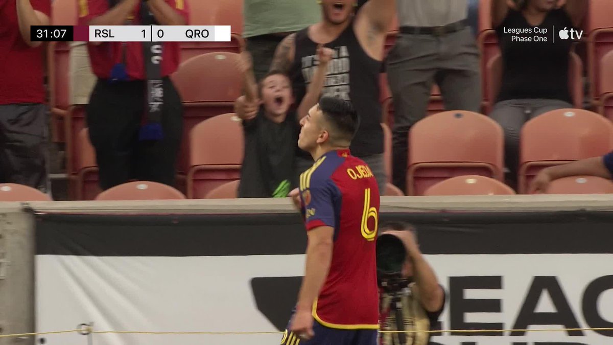 Brian Ojeda with the curler 💫 (via Major League Soccer)