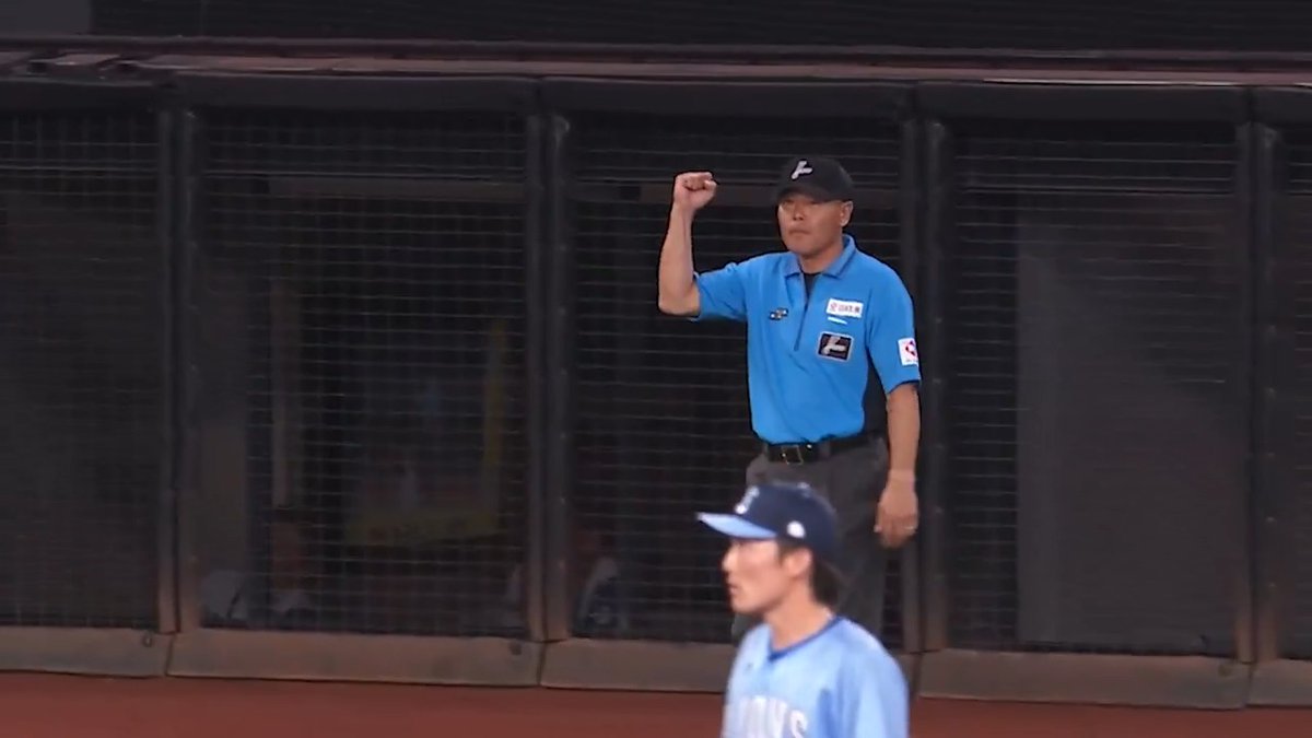 #古賀悠斗 選手が盗塁阻止！ 持ち味の強肩で、試合終盤に大きなアウトを奪います！ #埼玉西武ライオンズ #seibulions #ALLONE #ライオンズサマーブルー