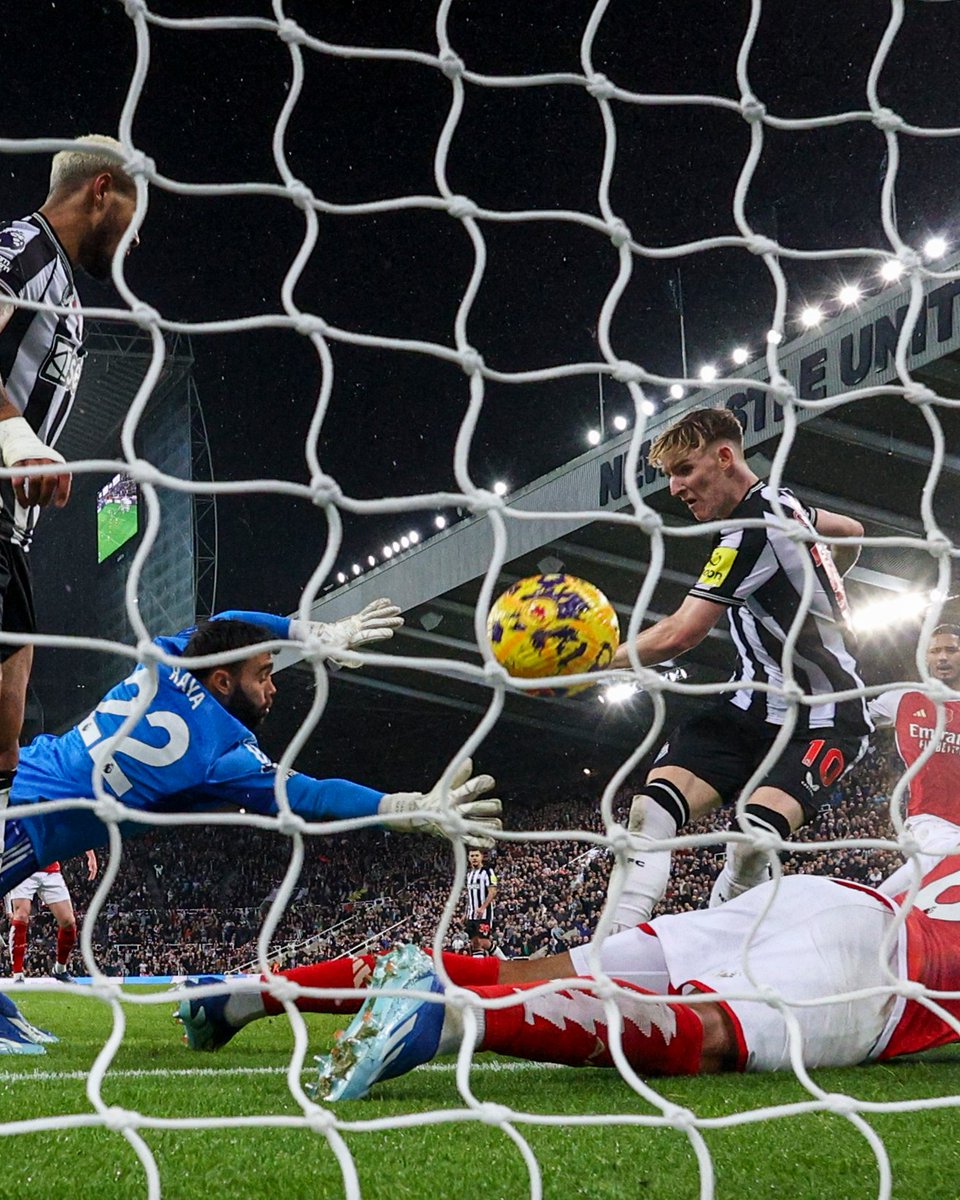 Are we completely forgetting how Arsenal fans reacted to this for about two years?