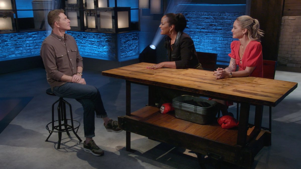 “Who’s ready for a big fight?” Professional boxer Laila Ali and celebrated chef Brooke Williamson sure are 😏💥 Two chefs are throwing it down in the #BeatBobbyFlay kitchen for the chance to defeat Bobby Flay, TONIGHT @ 9|8c!