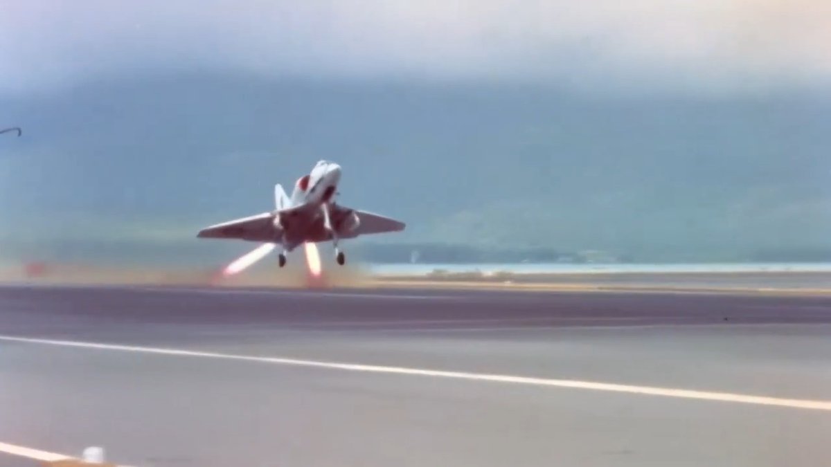 Some badass shots of Skyhawks going full JATO from footage found deep in the bowels of the National Archives. No details other than me tagging them as "Badass".🤘😎