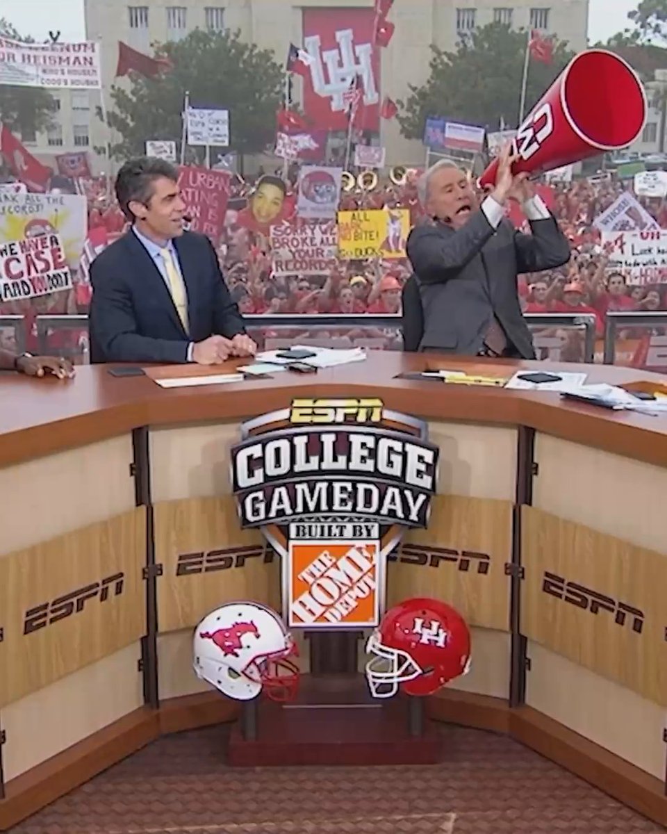 Coach Lee Corso is turning 90 today! 🙌 To celebrate, here are 90 seconds of some of his most memorable moments 🐐