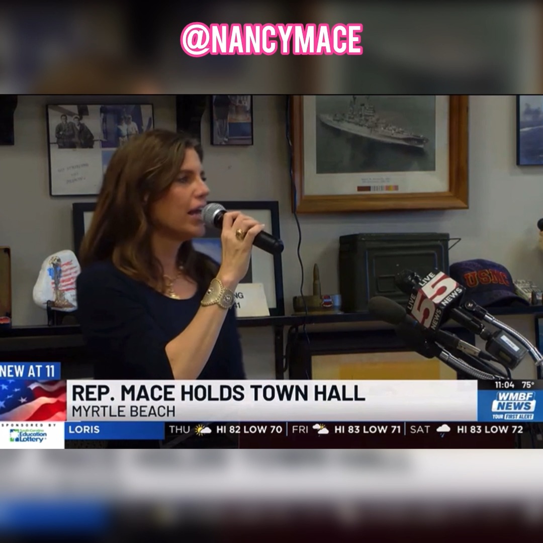 Myrtle Beach town hall was a success. Protestor: “She calls herself Trump in high heels!” EXACTLY! 👠🇺🇸