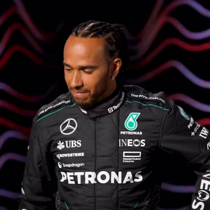 lewis hamilton seeing everyone thinking the 8/8 announcement is his retirement announcement when in reality it’s a new almave drop