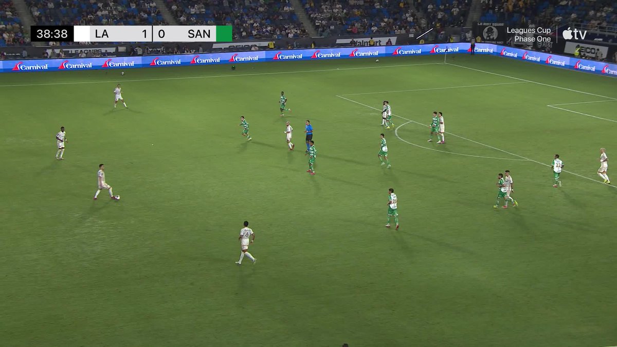 Matheus Nascimento, jogador que pertence ao Botafogo, fez mais um gol na MLS pelo La Galaxy.