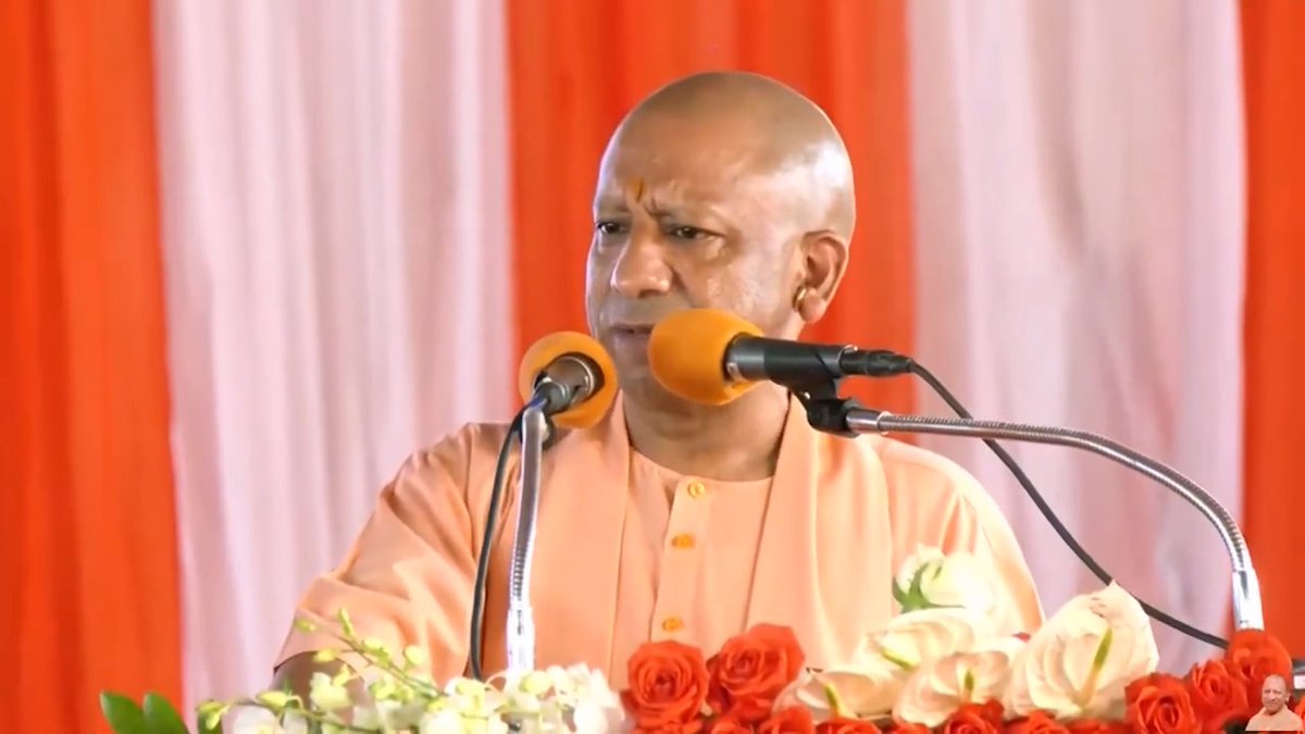 स्वदेशी हमारे जीवन का ध्येय बने, स्वदेशी हमारे जीवन का मंत्र बने, हम जिएंगे स्वदेशी के लिए, हम मरेंगे अपने देश के लिए...