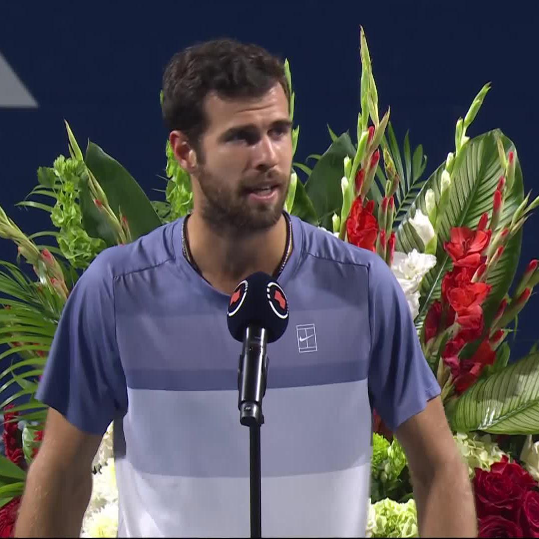 🇷🇺"J'ai joué 6h je suis fatigué. Félicitations Shelton. J'ai dit à ton père il y a 4 ans après ta victoire sur Ruud que tu devais tenter ta chance. Top 10, Masters 1000… bravo ! Tu es l’un des plus sympas du circuit, une famille incroyable" Khachanov