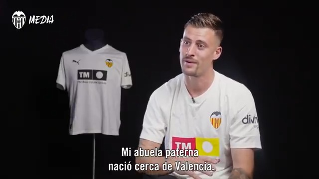 Estaba escrito, Baptiste Santamaria 🦇 💬 "Mi abuela paterna nació cerca de Valencia y 100 años después mi familia vuelve aquí. Es increíble" #BenvingutSantamaria #ADNVCF