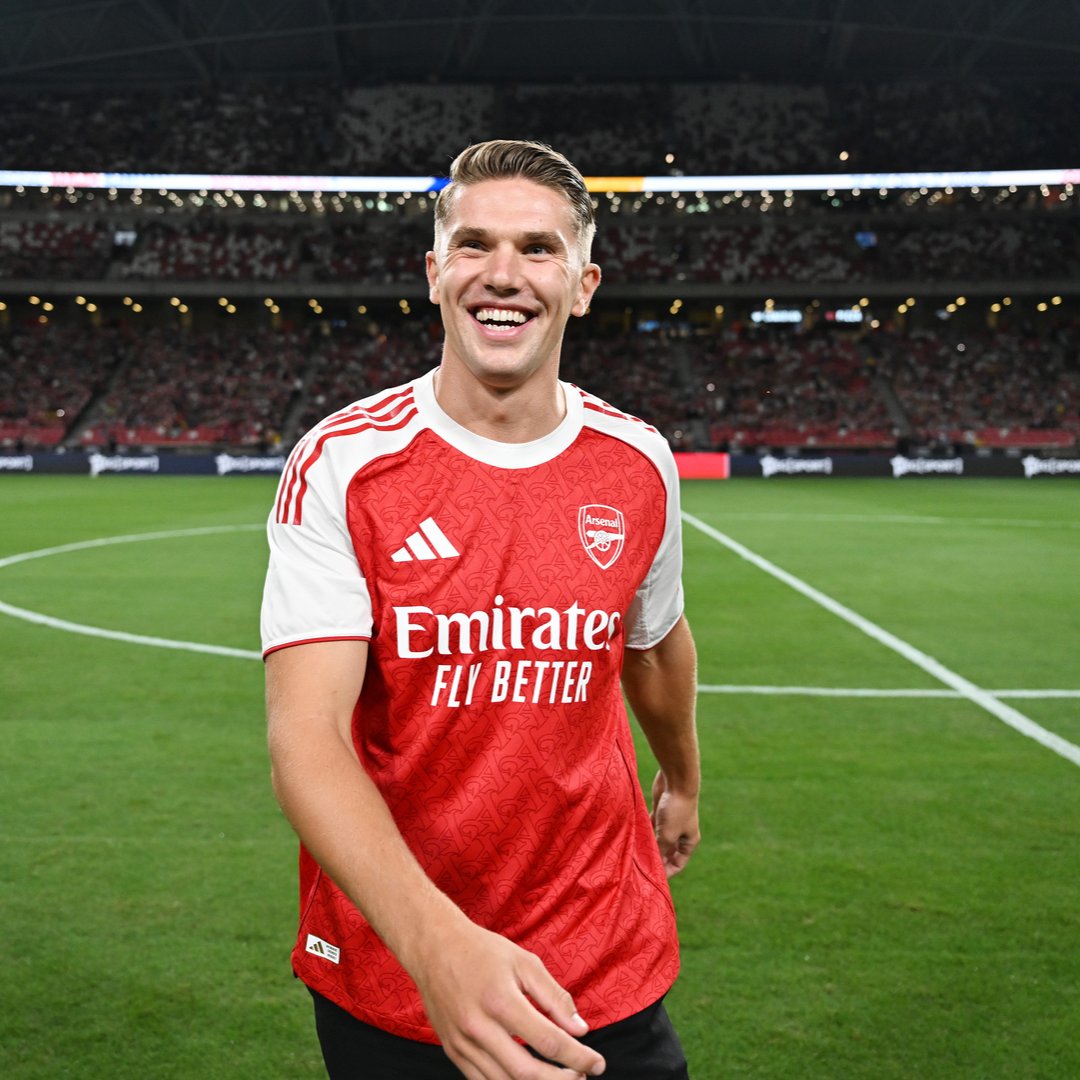 💬 “So happy to finally put on the Arsenal shirt, and to finally be here.” Viktor reflects on the moment he was welcomed into the Arsenal family ❤️