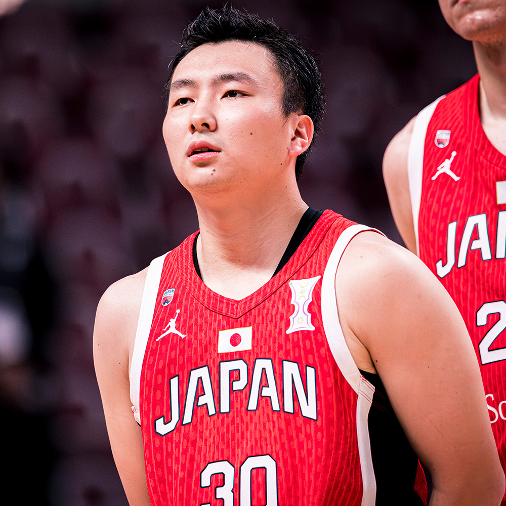Tominaga is on a roll🎢 5 made threes in the first half against Iran ☄️ #AsiaCup