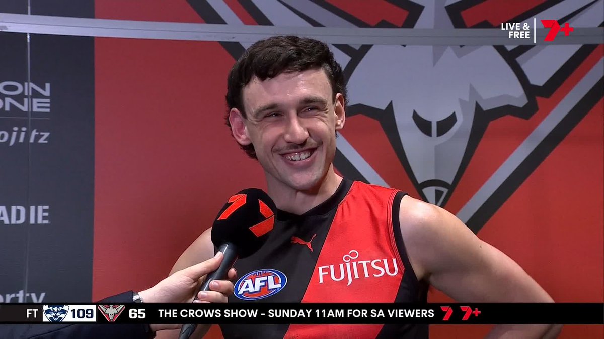How good is Liam McMahon's face lighting up when Xander McGuire tells him Matthew Richardson is a big fan 😊