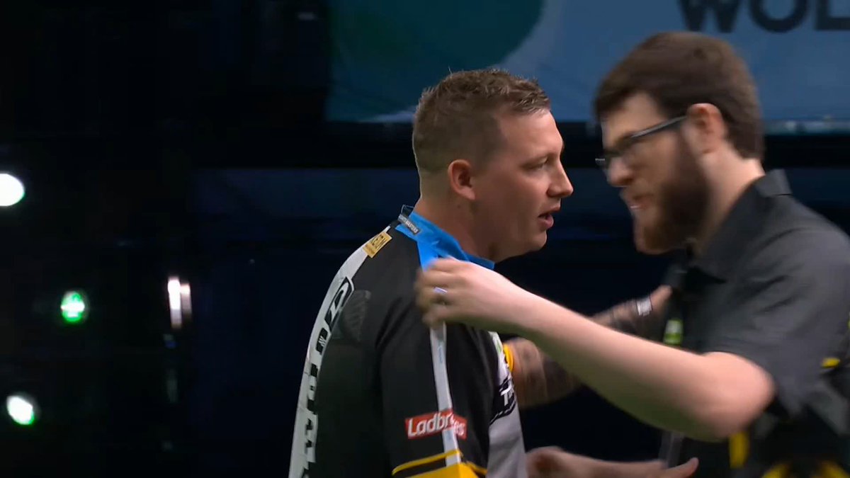 DOBEY PUNISHES PUSEY! Chris Dobey completes the comeback! The Bedlington star overturns a 4-2 deficit to complete a hard-fought victory over Tim Pusey! 📺 #AusMasters | R1
