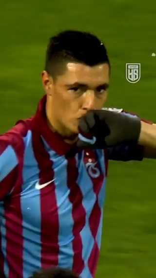 🖤 Onlarla mutlu olduk, onlarla üzüldük. Şimdi yeni hikayelerin zamanı. Süper Lig başlıyor... Süper Lig 2025-2026 Sezonu ⏳
