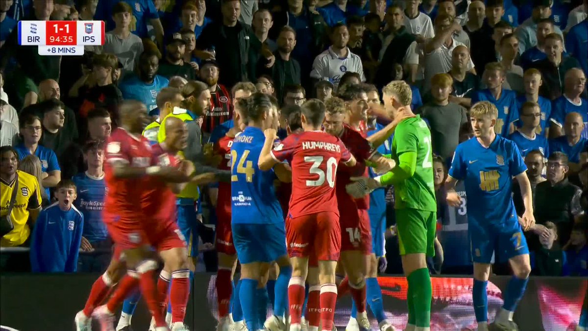 Frustrations come to the fore at St Andrew's after Ipswich equalise with a penalty in injury time! 😳
