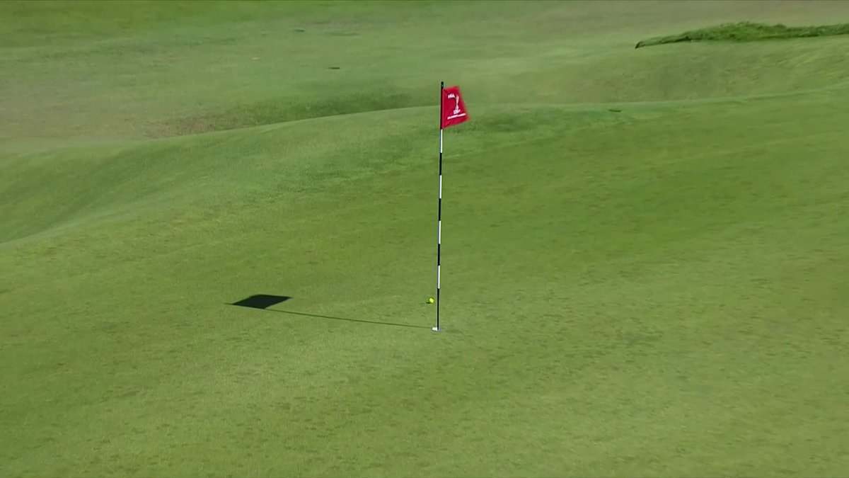 She missed it a little right! 😅 Michigan State Women's Golf's Brooke Biermann with an absolutely *spectacular* approach on 11.