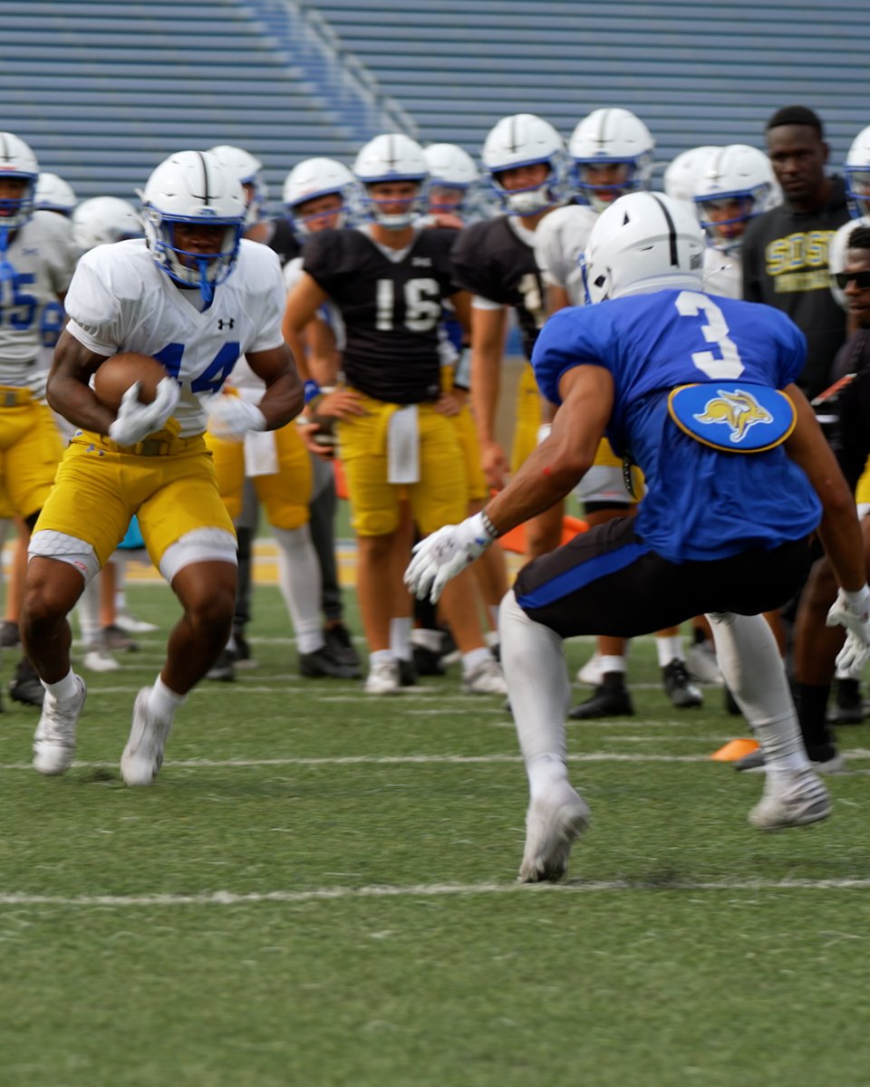 Crank it up 🔊 #GoJacks 🐰