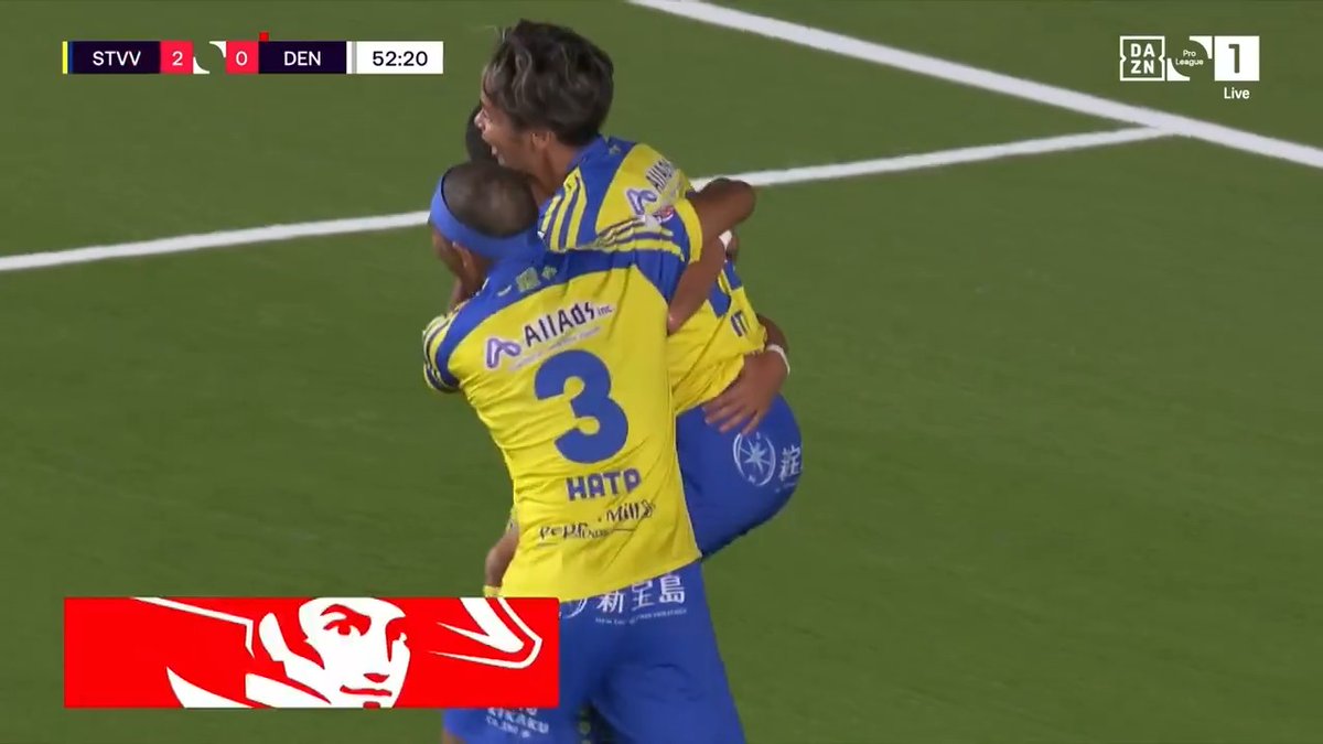 🇧🇪 #伊藤涼太郎 が絶好調 ⤴️ 味方の落としを左足で蹴り込み、開幕3試合連続ゴール！ #シントトロイデン 先制のPK奪取につながるパスも通してみせるなど、この試合でも躍動。 🎥：DAZN Belgique