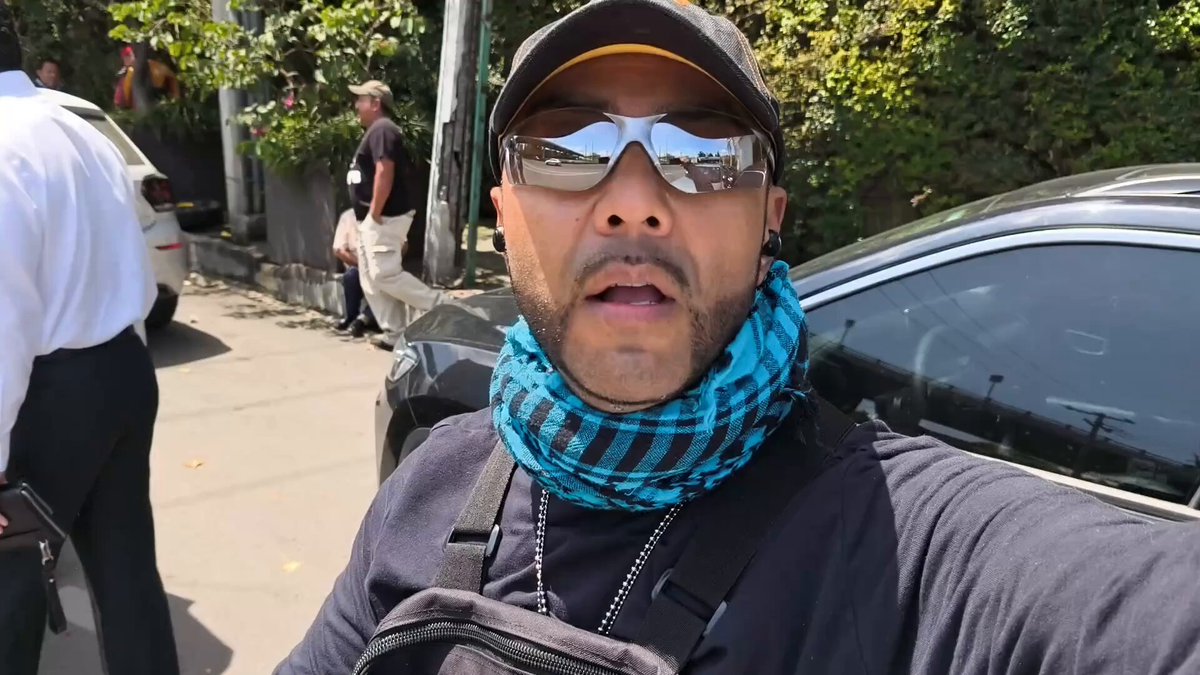 Los "Pinches Baches" Siguen Dañando Vehículos En La CdMx. JB/8. #Video🎥👇🏽