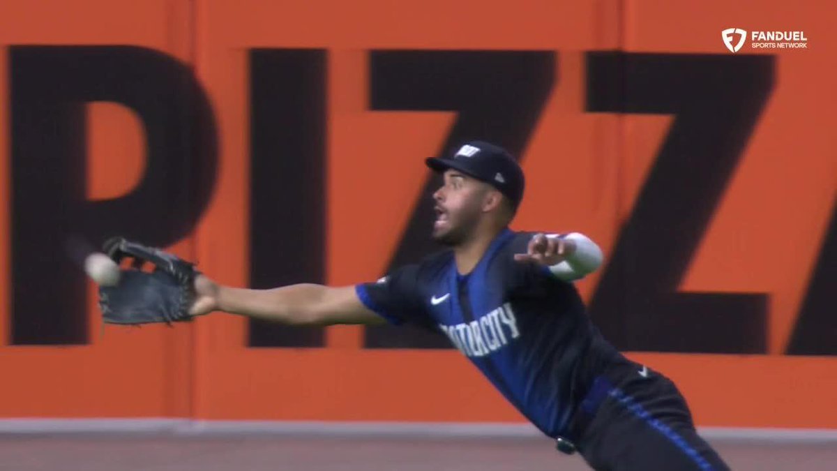 RILEY. GREENE. 🤯 Laid out and got it! 😮‍💨