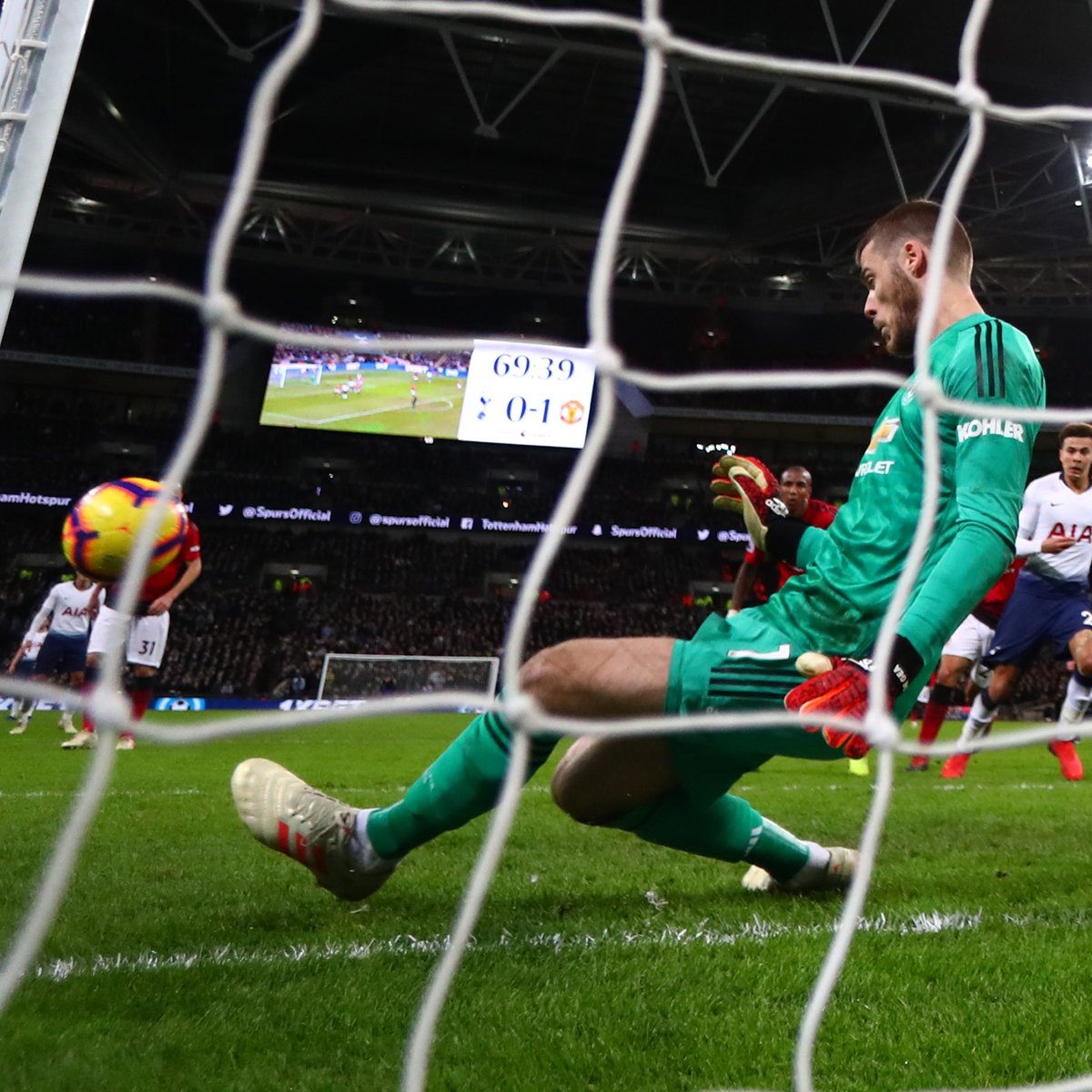 De Gea turned into a brick wall vs Spurs in 2019 🧤🧱