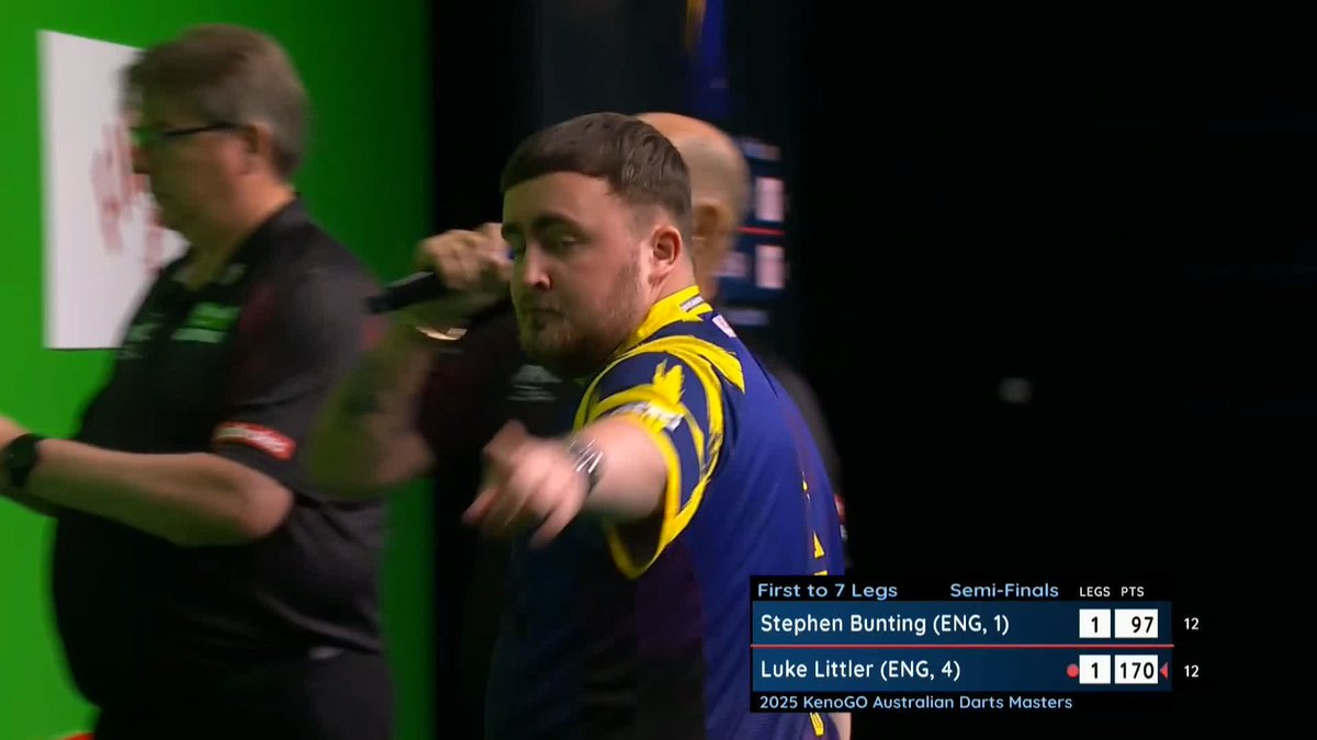 LITTLER REELS IN THE BIG FISH! 🎣 Luke Littler doing Luke Littler things! The World Champ adds another 170 checkout to his ever-growing collection to regain the lead against Stephen Bunting! 📺 #AusMasters | SF