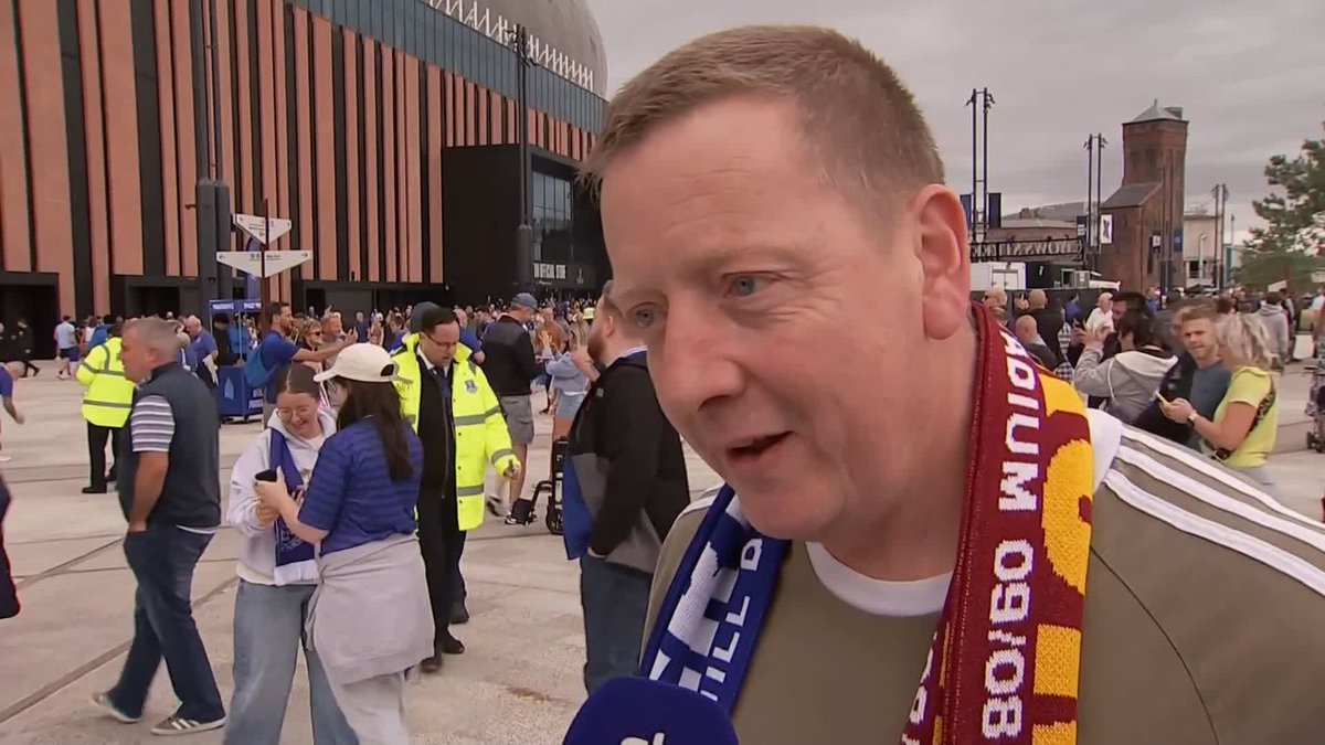 "It's amazing - I love Goodison, but this is worth the five hour journey up here!" 💬 How are Everton fans feeling about the Hill Dickinson Stadium? 🏟️