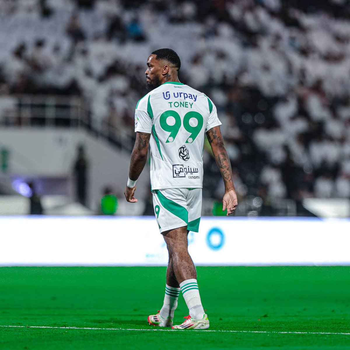 بصوت واحد: توني 🏴󠁧󠁢󠁥󠁮󠁧󠁿🗣️ #دوري_روشن_السعودي