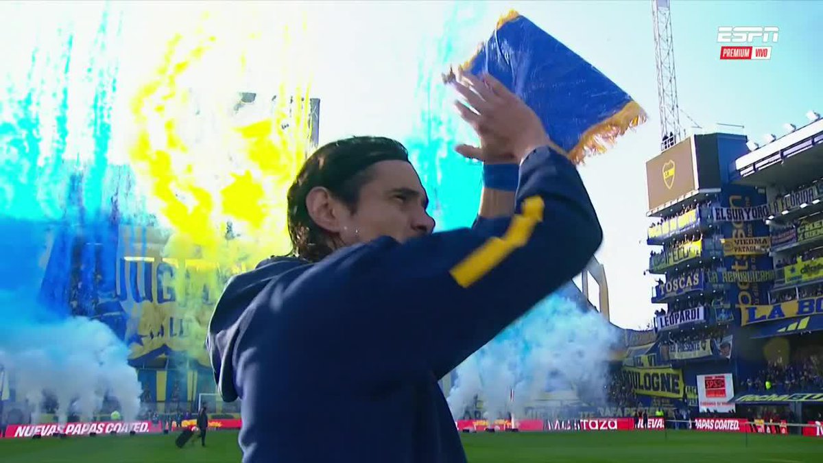 🏟️El RECIBIMIENTO de #LaBombonera al clásico entre #Boca y Racing. 🔝El hincha de BOCA, es el que NUNCA está EN DEUDA.