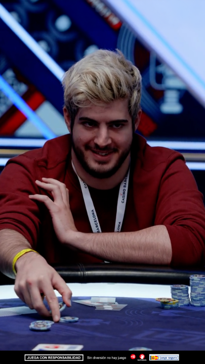 Esa sonrisa traviesa antes de pagar... 🤣 La mano que hizo nacer una leyenda en el #EPTBarcelona 2022 ¡Simplemente J4PENS! Spooky ElmilloR 🎃😬