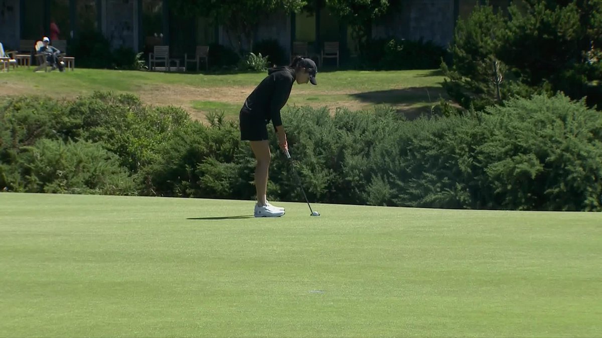 Rock chalk, it's another incredible comeback!! Kansas Women's Golf's Lyla Louderbaugh forces extra holes with a spectacular birdie on 18.