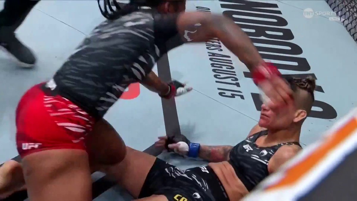 Joselyne Edwards just KNOCKED OUT Priscila Cachoeira!! 🤯 #UFCVegas109 | Live on TNT Sports &amp; discovery+